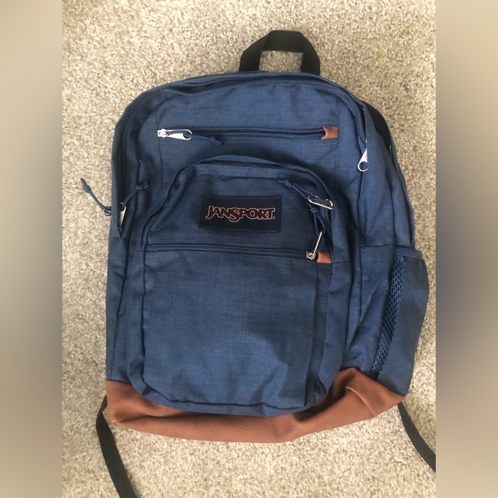 Jansport right pack backpack. Navy with suede leather bottom. Like New!